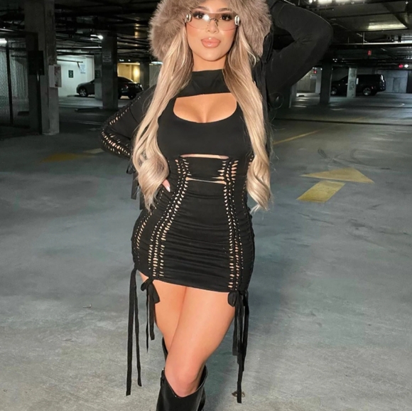 Fashion Nova Black Sheath V-neck Mini Dress - Picture 6 of 7